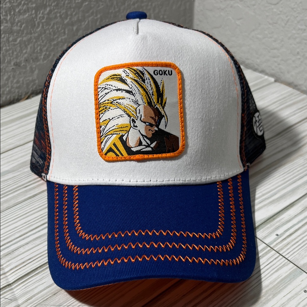 Goku Super Sayajin Trucker Cap Dragon Ball Z White/Blue SnapBack One size‎